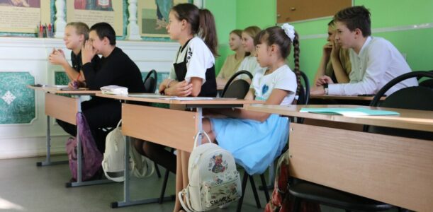 В воскресной школе Свято-Троицкого собора посёлка Ровеньки прошли первые занятия в новом учебном году