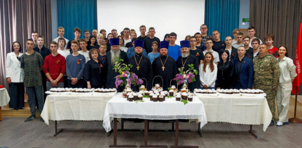 В Ровеньском политехническом техникуме состоялось традиционное праздничное мероприятие «Студенческая Пасха»