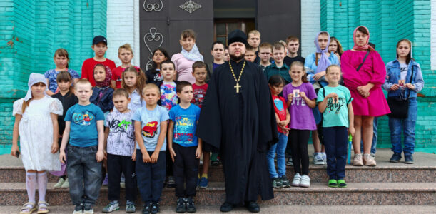 Свято-Троицкий собор поселка Ровеньки посетили учащиеся МБОУ «Ровеньская ООШ»