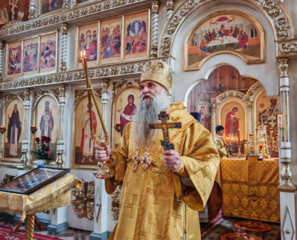 Преосвященнейший епископ Савва совершил Божественную Литургию в храме святого апостола Андрея Первозванного села Айдар