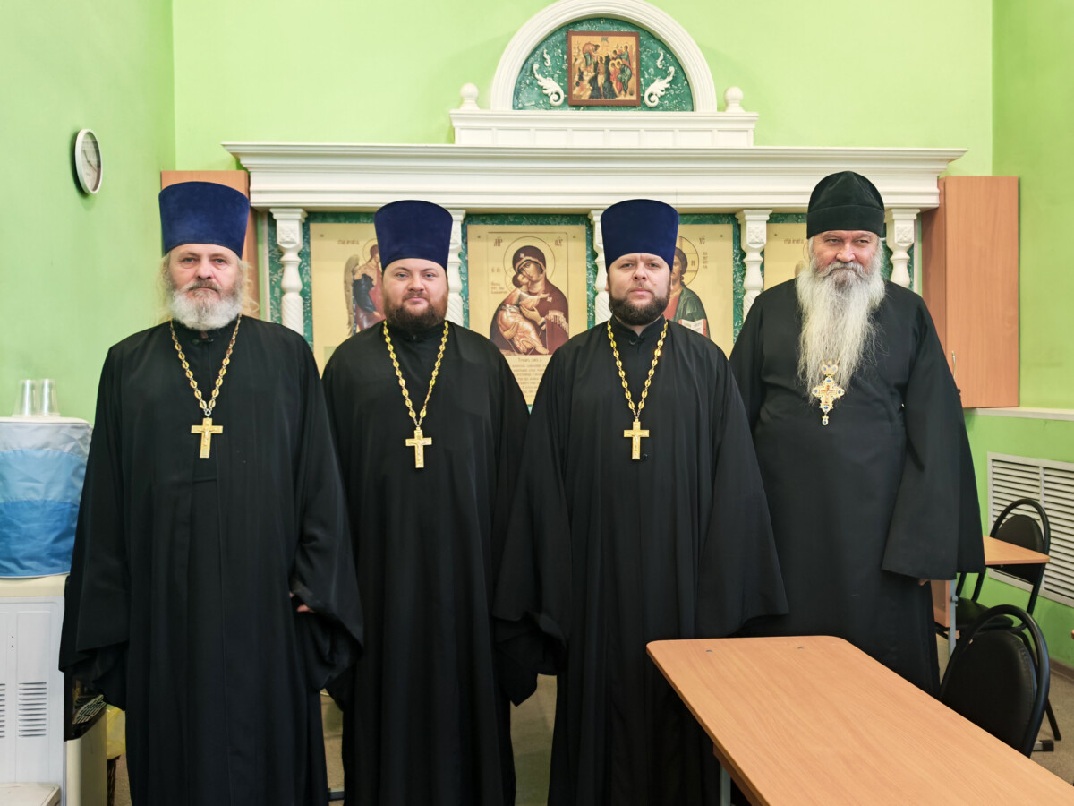 Состоялось собрание духовенства Ровеньского благочиния