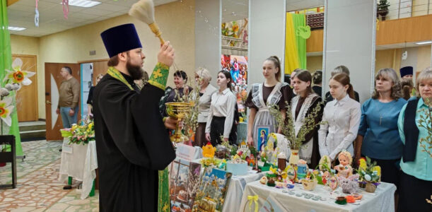 В здании Центра Культурного Развития поселка Ровеньки прошла ежегодная благотворительная акция «Вербная ярмарка»